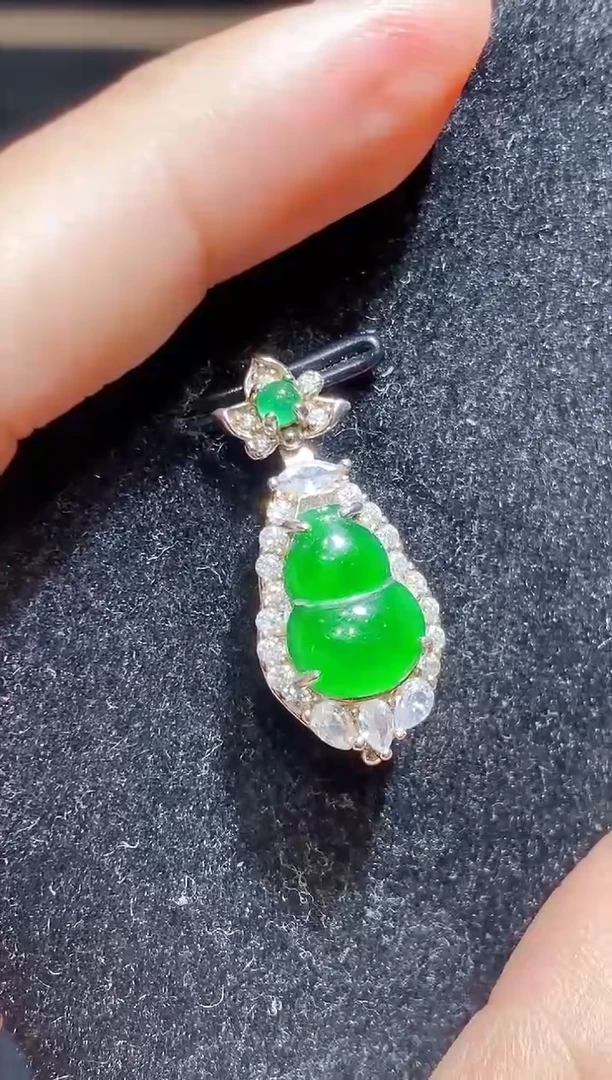翡翠未镶嵌颈饰天然A货翡翠
