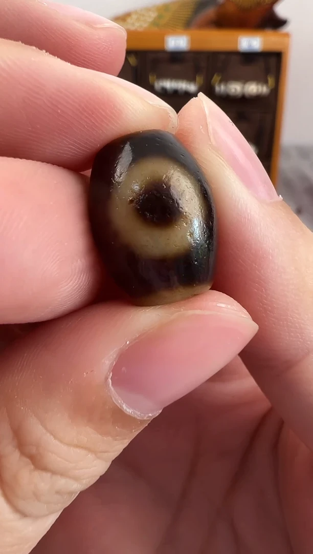 玛瑙/玉髓（覆膜）颈饰未镶嵌45微瑕随机发货