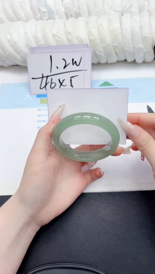 石英质玉手镯未镶嵌149-60