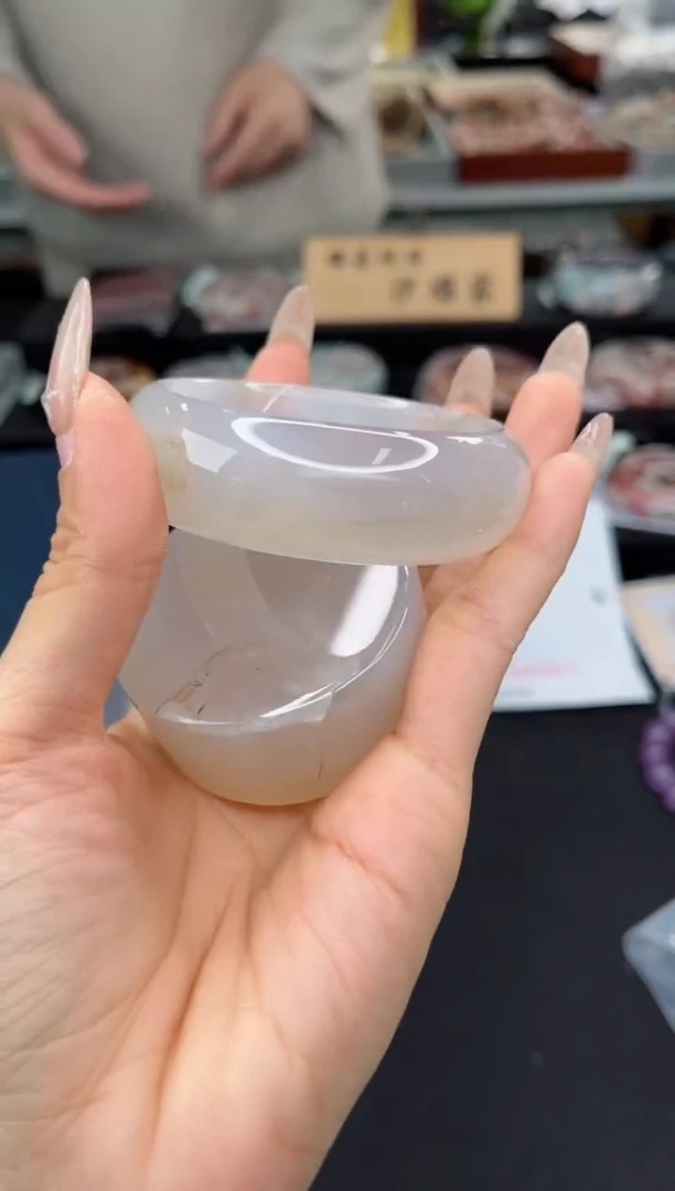 【闪购商品】石英质玉手镯未镶嵌54圈口（不退不换）1650029