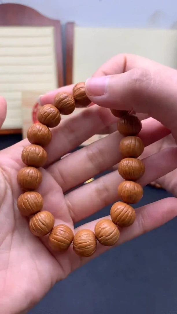 【闪购商品】石榴石颈饰银S925镶嵌木头///////