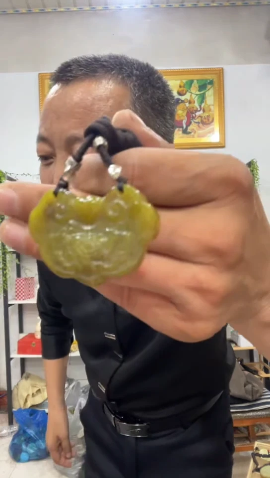 未镶嵌岫玉挂件