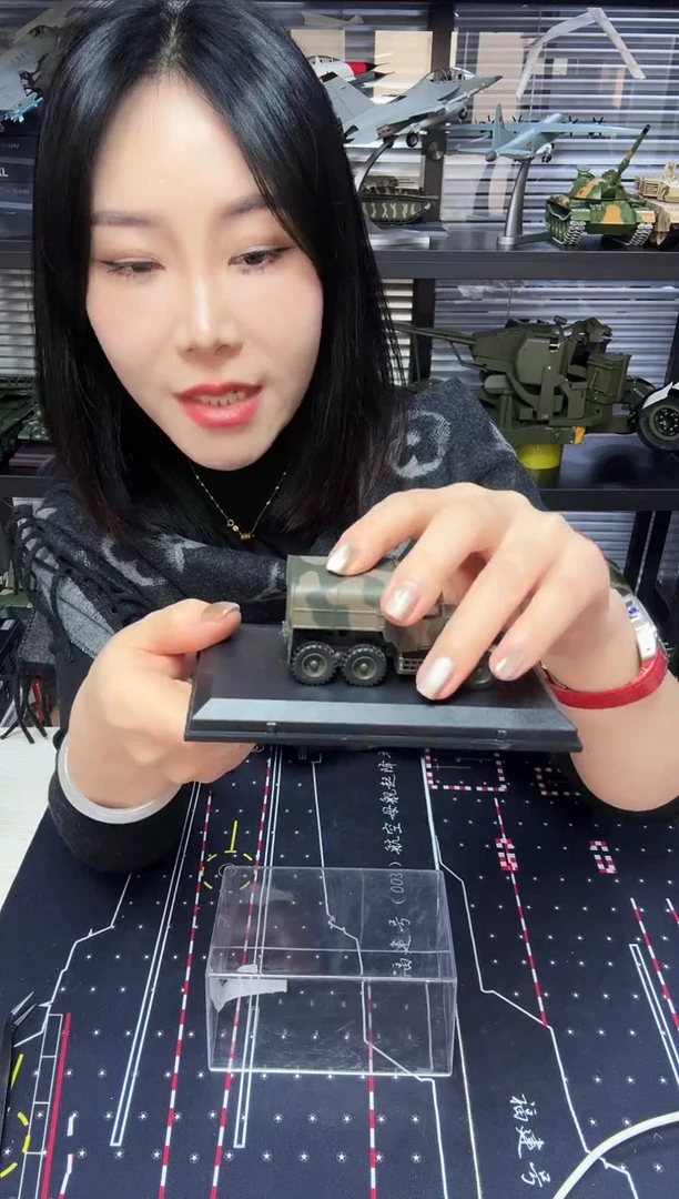 牛津样板绿色的车
