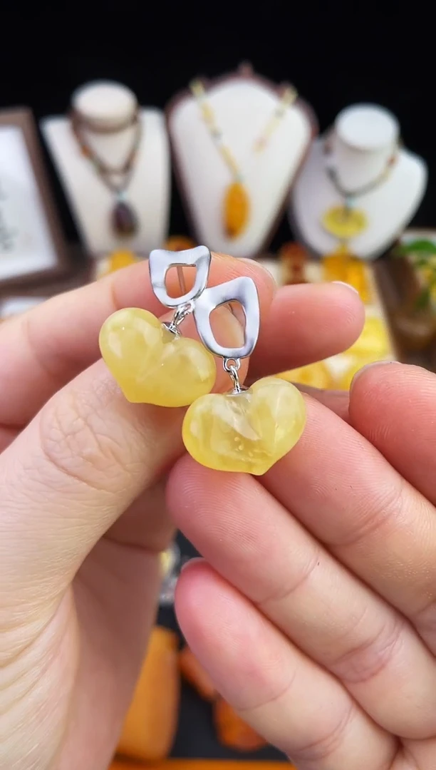 琥珀未镶嵌珠宝奇石柒月