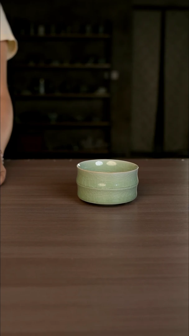 杯豆绿釉竹节杯开片微微不完美