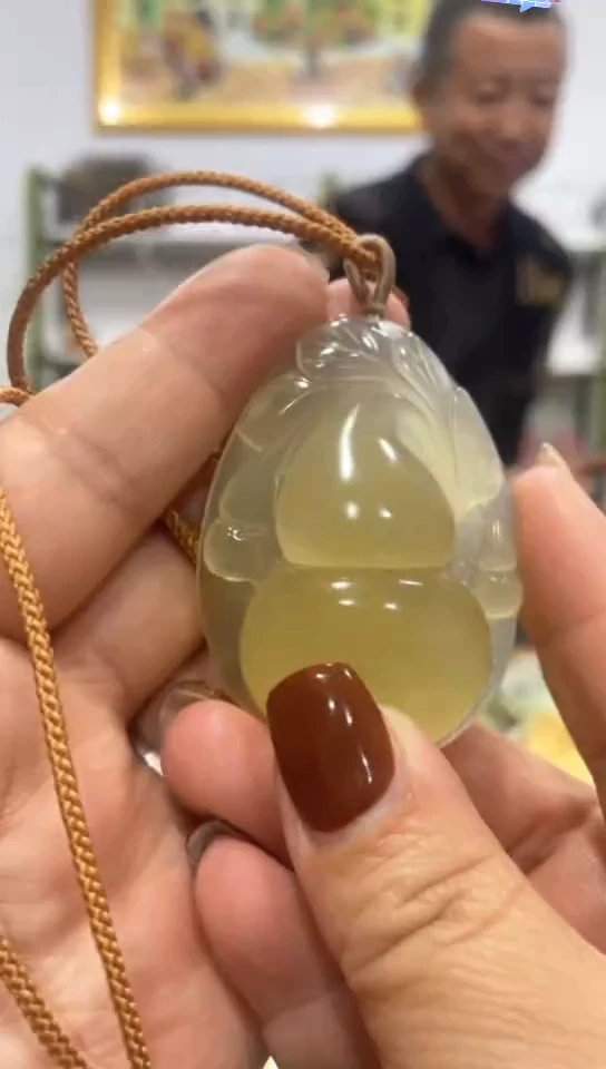 未镶嵌岫玉挂件
