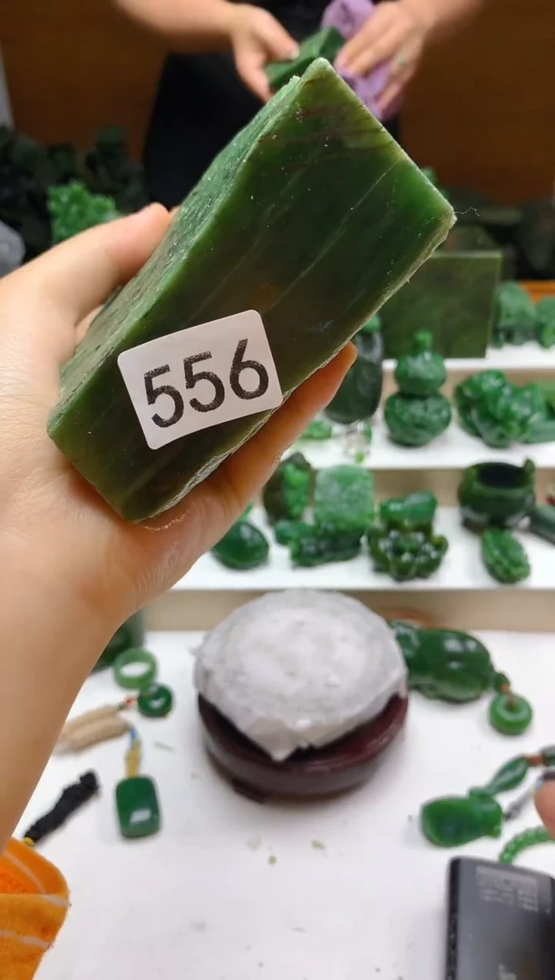 和田玉（碧玉）未镶嵌珠宝半成品0