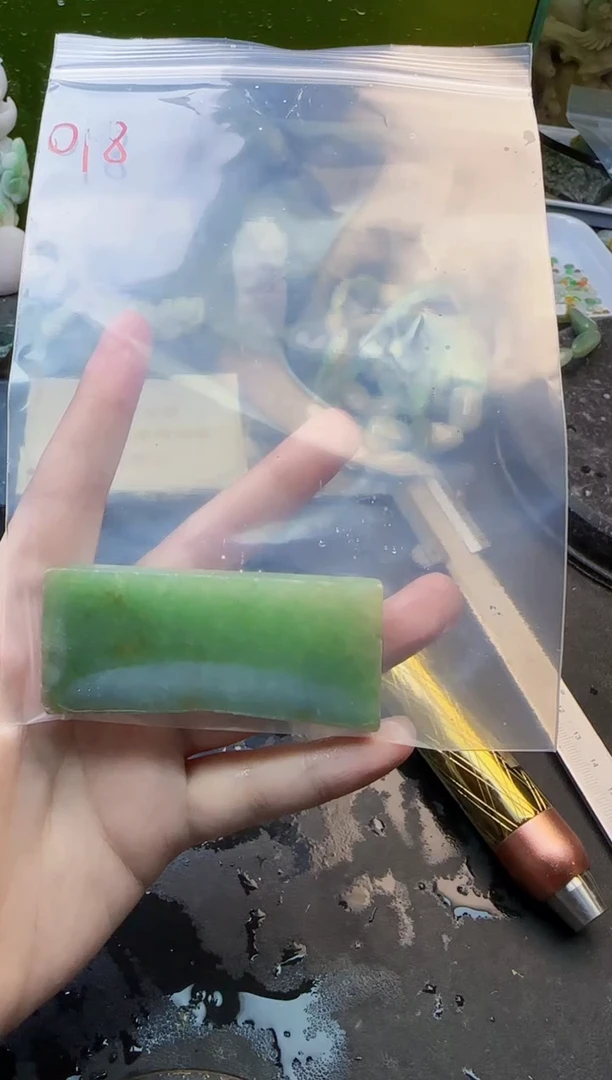 翡翠未镶嵌颈饰天然翡翠018