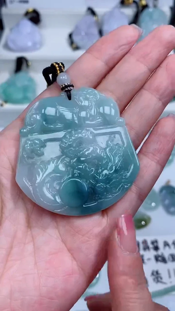 翡翠未镶嵌颈饰吊坠