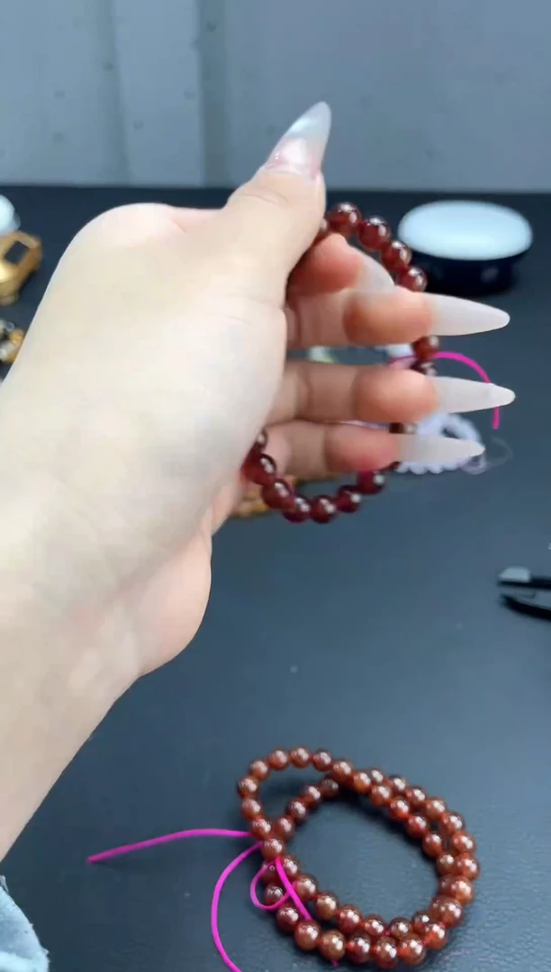 水晶手链未镶嵌石榴石