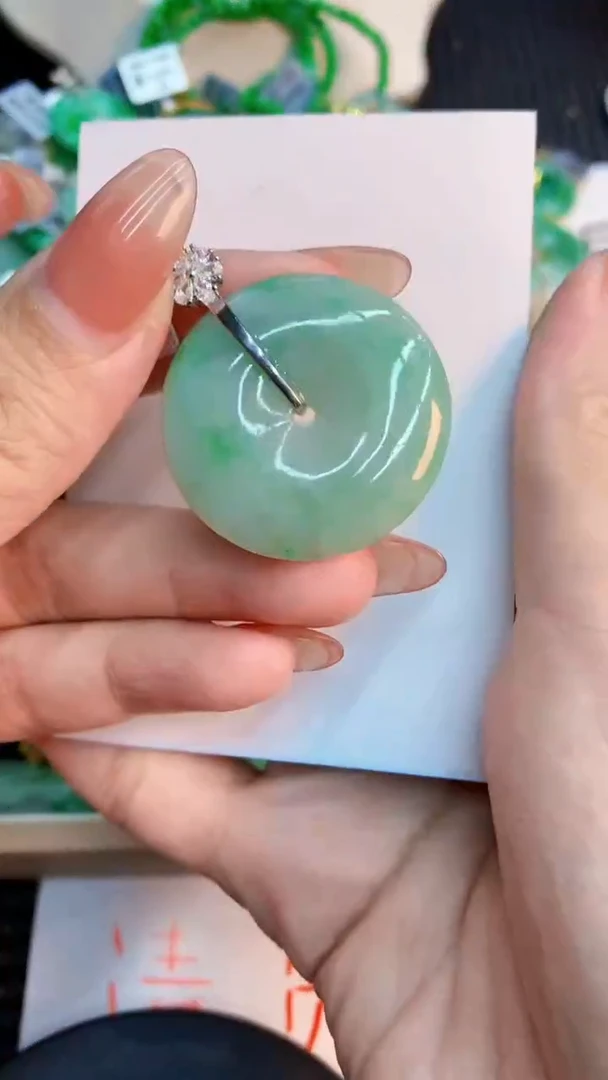 翡翠未镶嵌吊坠(不含链)1