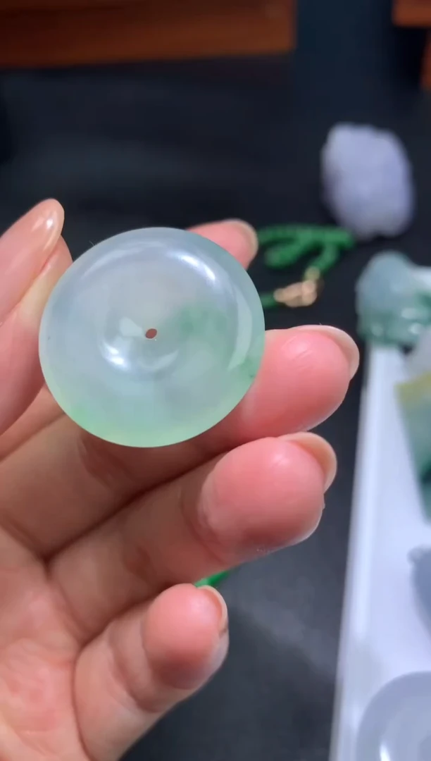 未镶嵌定制翡翠毛货