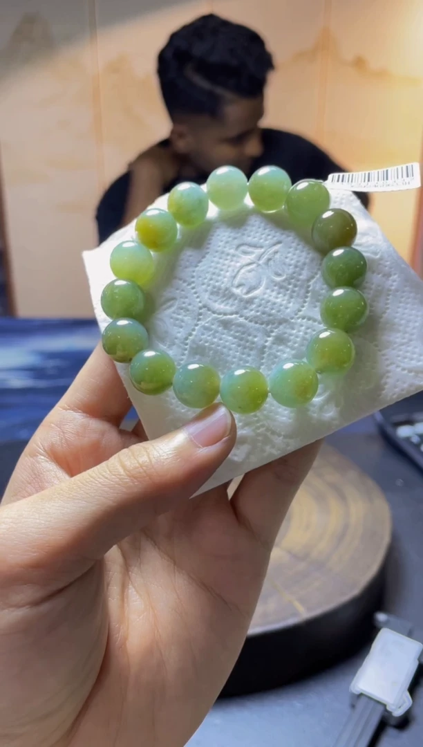 未镶嵌定制翡翠珠串卡13+