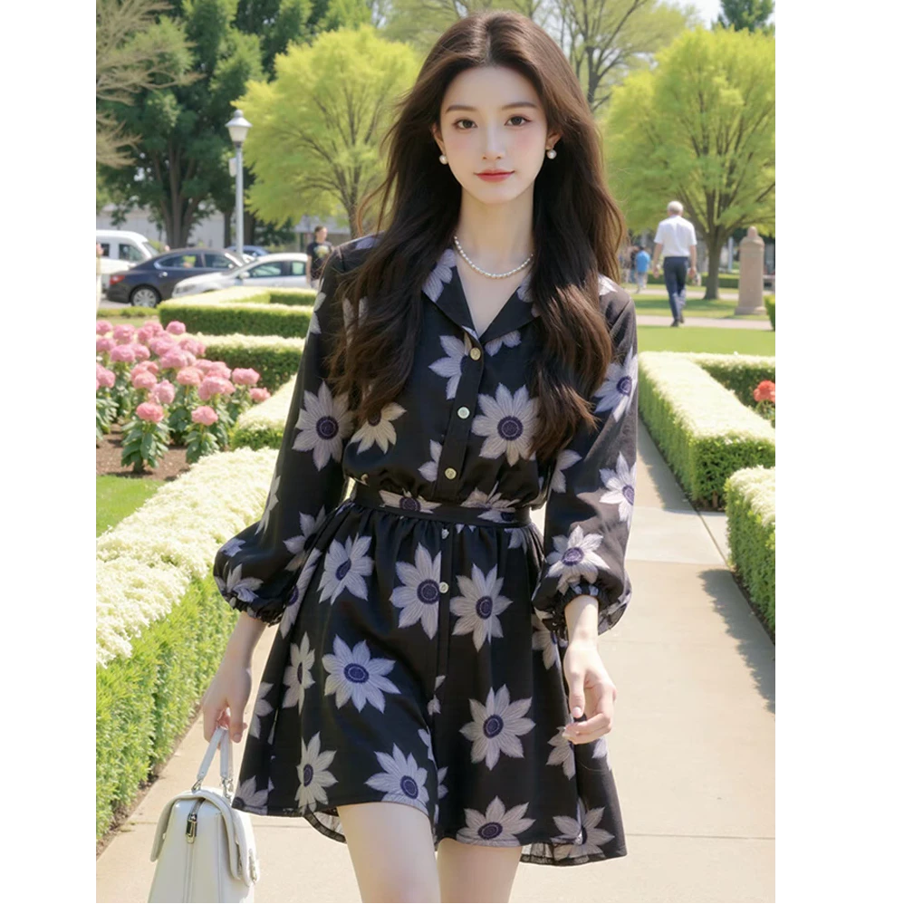 2025春季新款女装黑色翻领泡泡袖印花衬衫连衣裙漂亮独特显瘦裙子