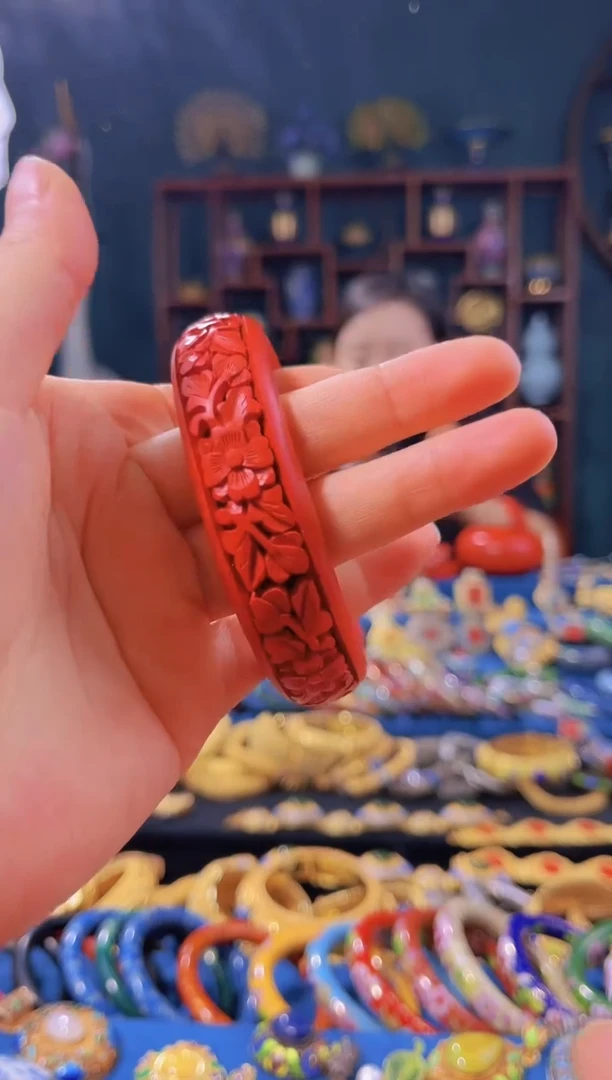 【闪购商品】非遗绝技 雕漆花卉手镯（56-61）