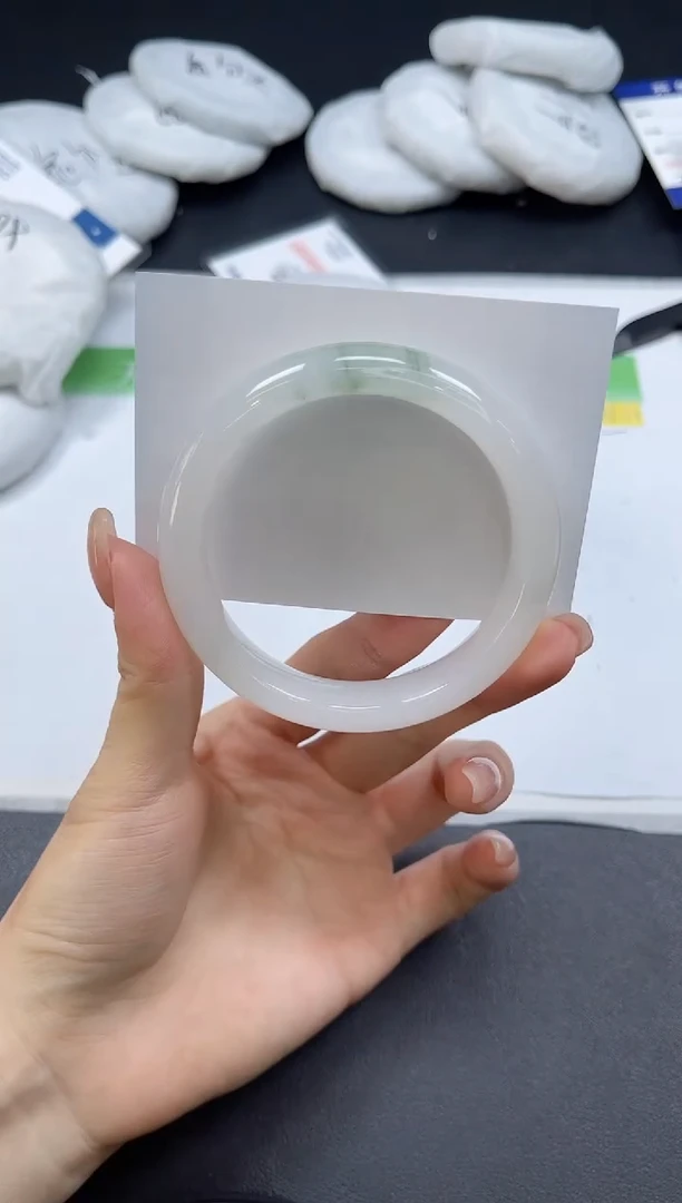 未镶嵌手镯石英质玉070-