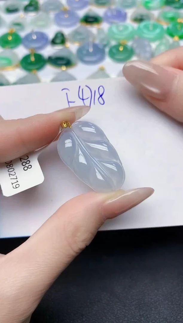 颈饰18K金镶嵌翡翠天然缅甸A货翡翠百元以上9元证书费自理