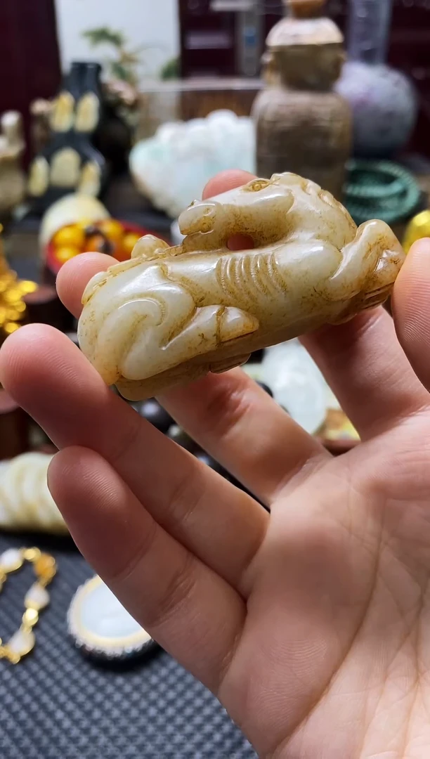 未镶嵌和田玉挂件马