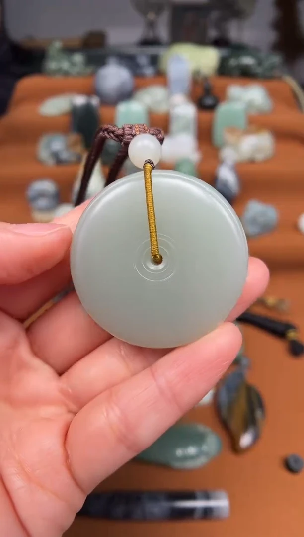 【闪购商品】和田玉颈饰未镶嵌平安扣