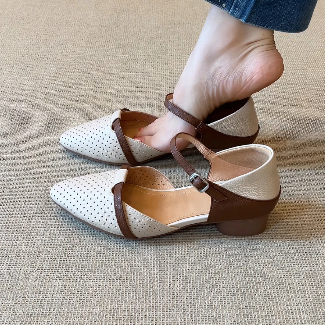 RubyL/3cm复古风通勤舒适百搭拼色尖头粗跟中空洞洞包头凉鞋女款