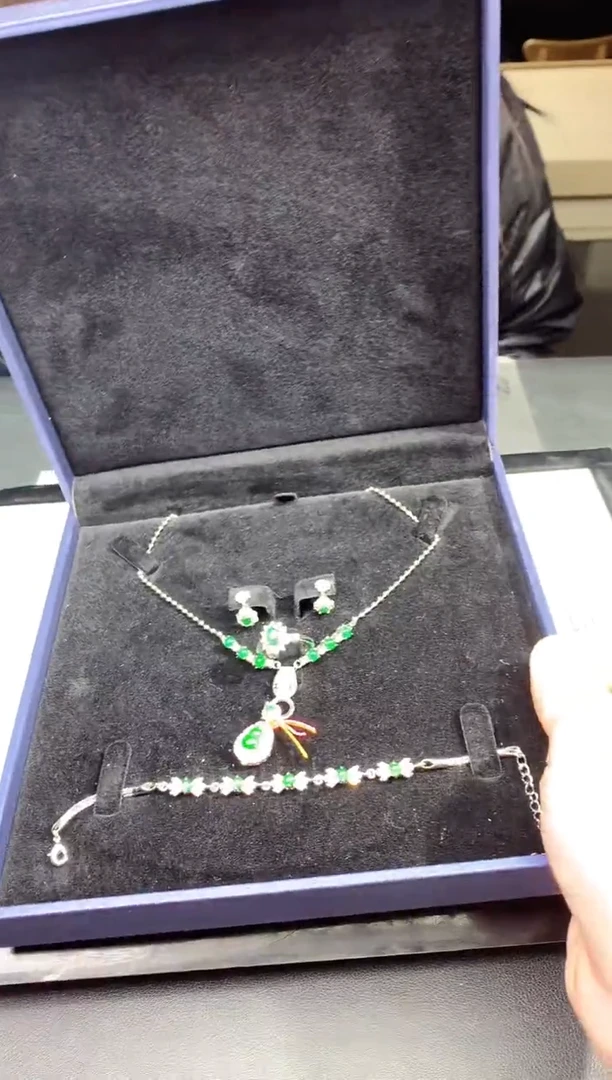 未镶嵌定制翡翠天然A货翡翠拍一发套