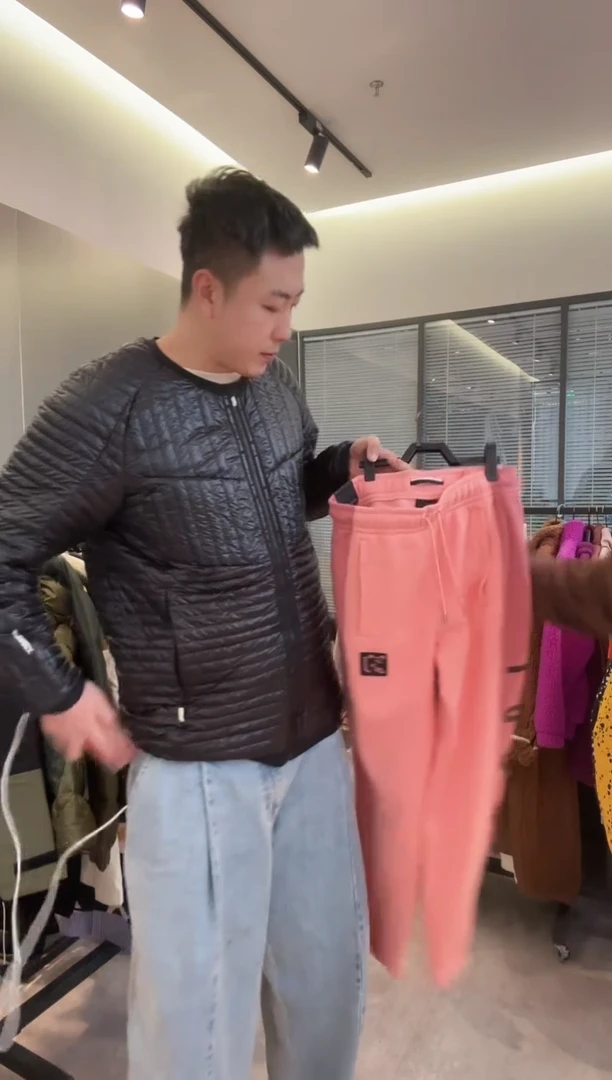 CT6334-606-S  耐克