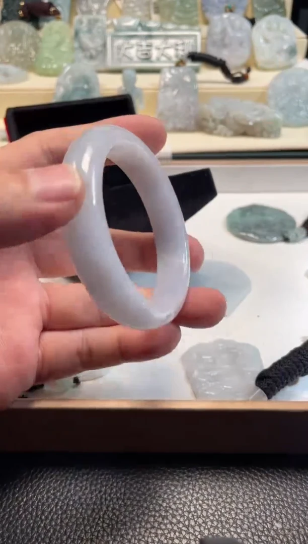 颈饰未镶嵌翡翠11/25/092