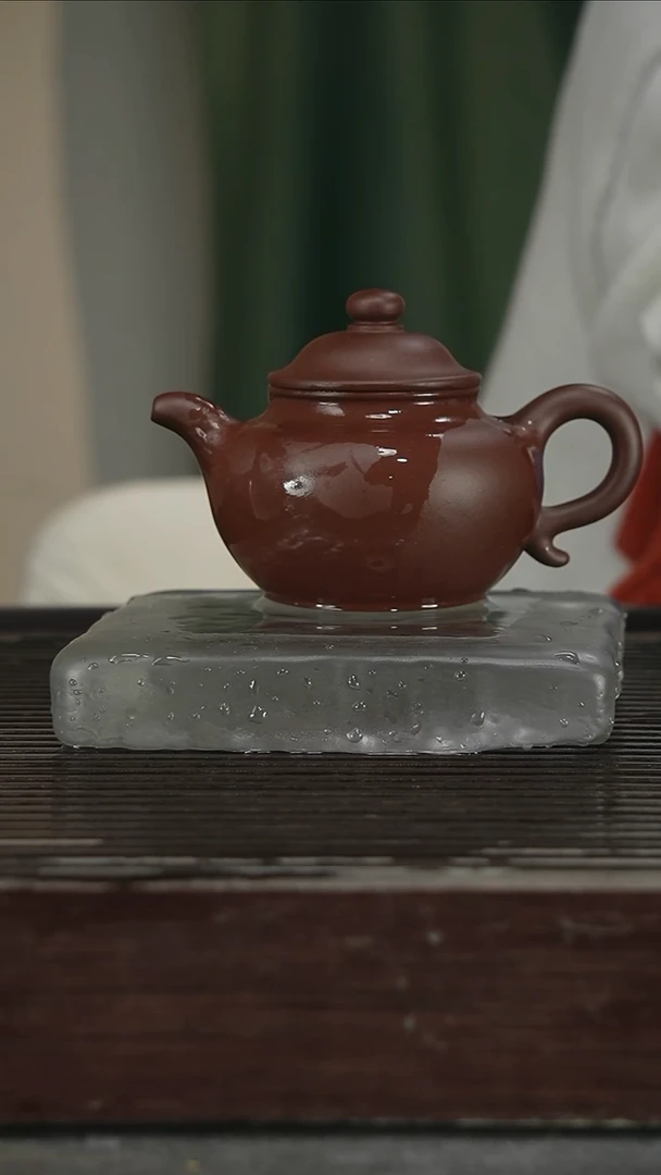 茶壶紫砂高工，带证320CC62号