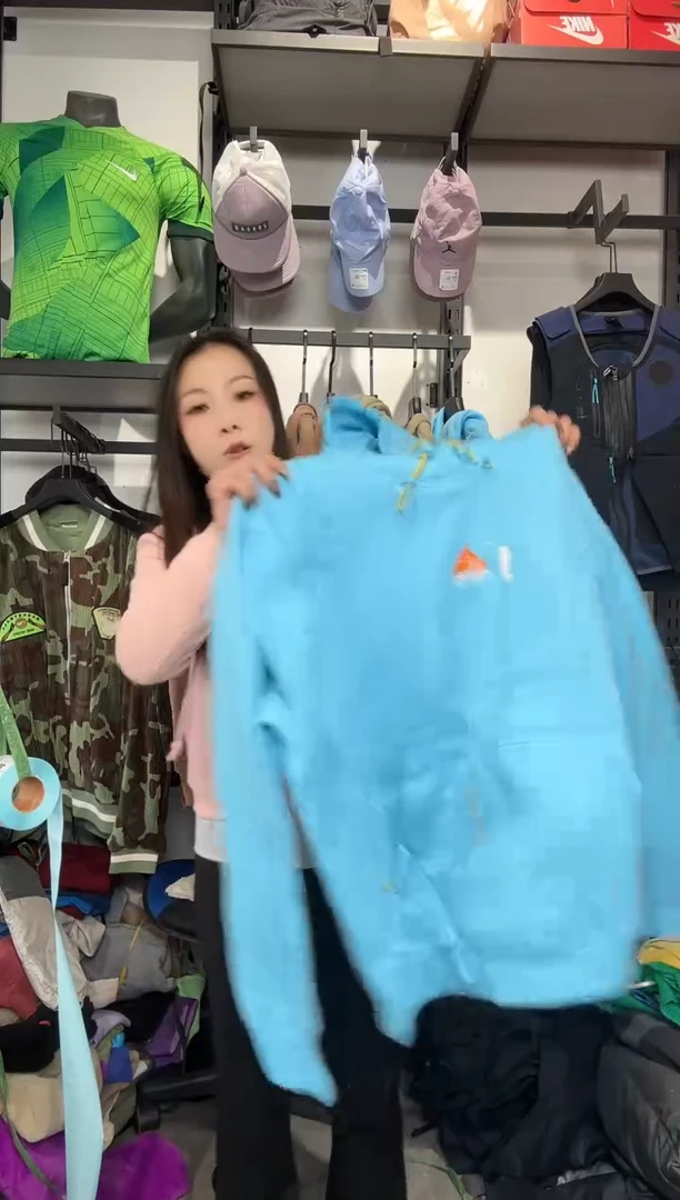 1042编码 瑕疵款直播间过款为准 尺码  L