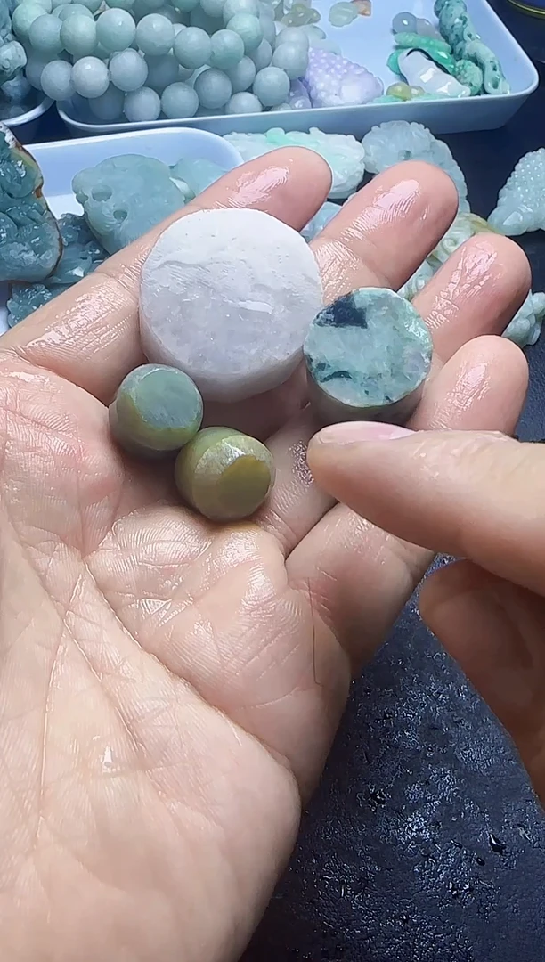 未镶嵌挂件翡翠036