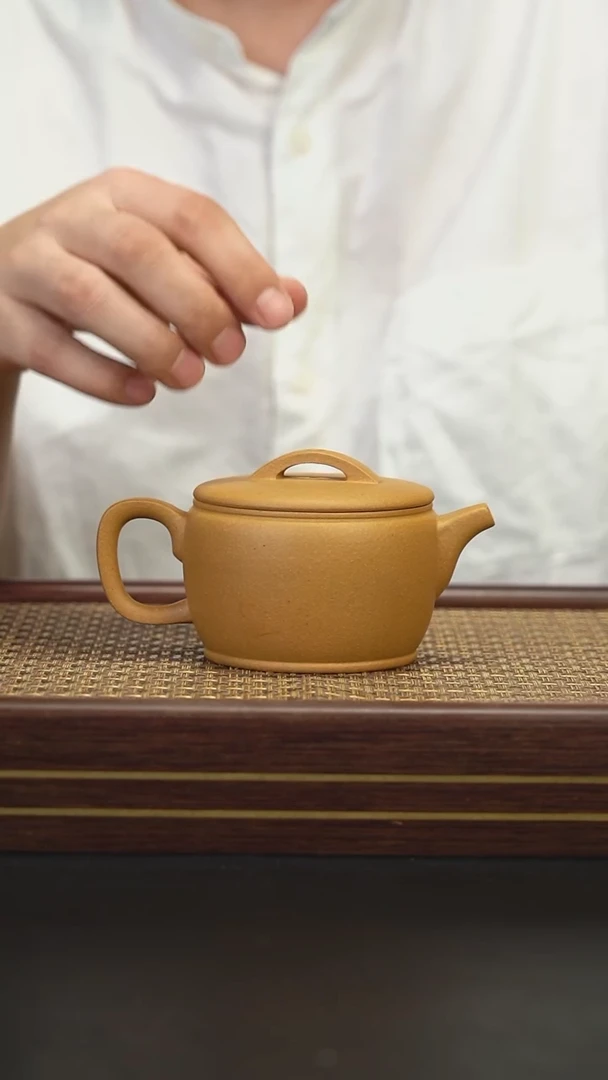 茶壶紫砂thr紫砂黄金段高汉瓦240cc