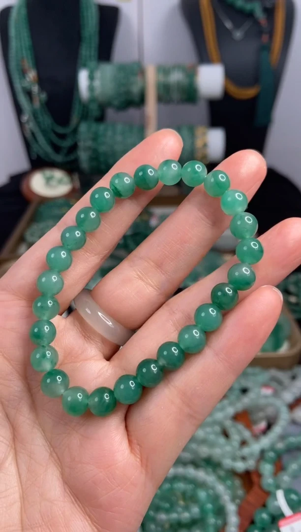 未镶嵌手链石英质玉（非洲翠）卡7+mm  手串