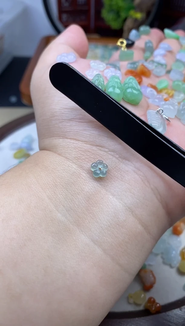 颈饰未镶嵌翡翠L****7翡翠