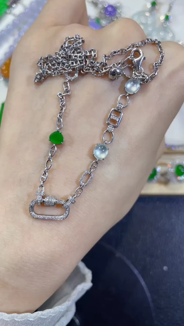 颈饰18K金镶嵌翡翠团购7