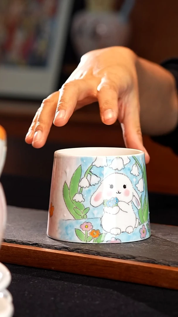 摆件景德镇釉下彩手绘设计师款陶瓷