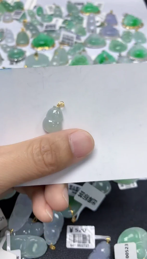 翡翠未镶嵌颈饰天然缅甸翡翠A货