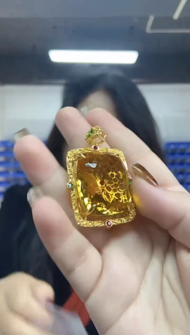 【闪购商品】水晶吊坠未镶嵌多样性发其一颜色微差