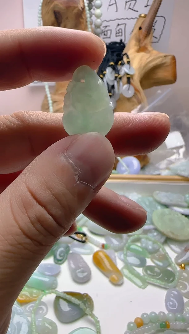颈饰未镶嵌翡翠翡翠