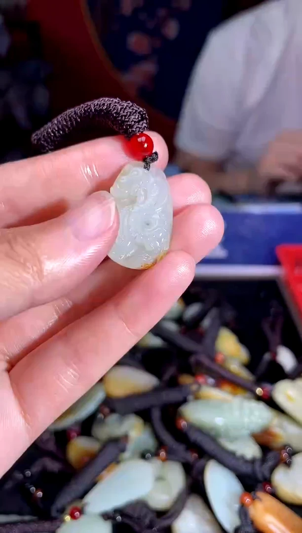 和田玉未镶嵌挂件1