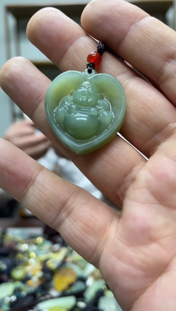 未镶嵌岫玉吊坠·