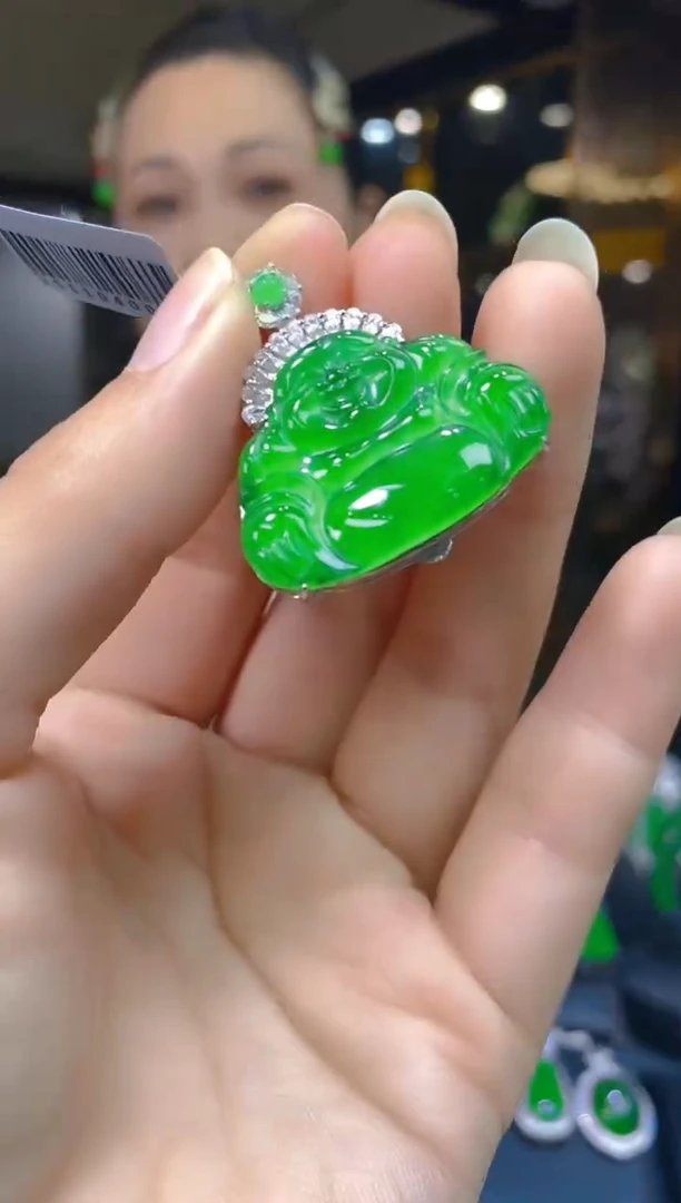 吊坠(赠链)银S925镶嵌翡翠010(多样性发货发其一)