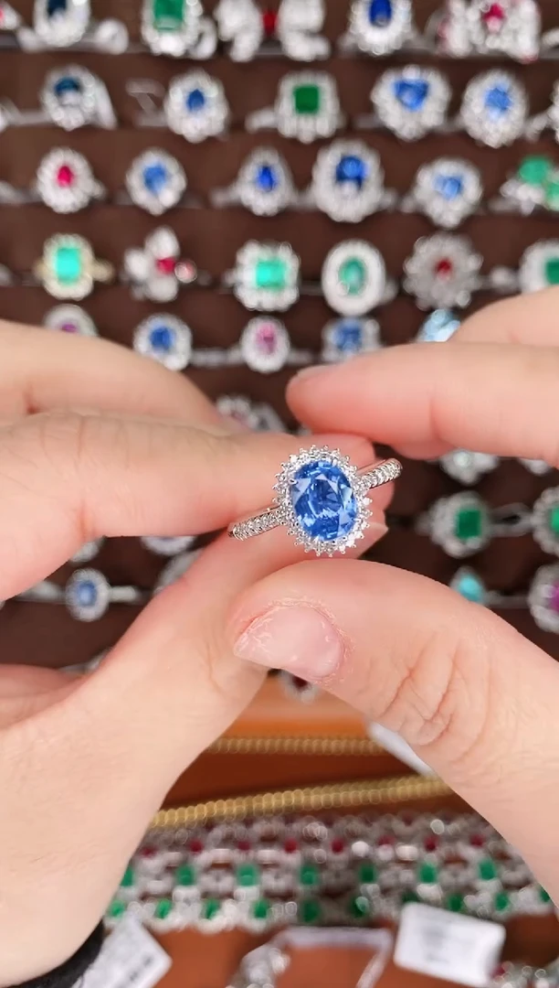 【闪购商品】蓝宝石18K金戒指18K金镶嵌1.75克拉