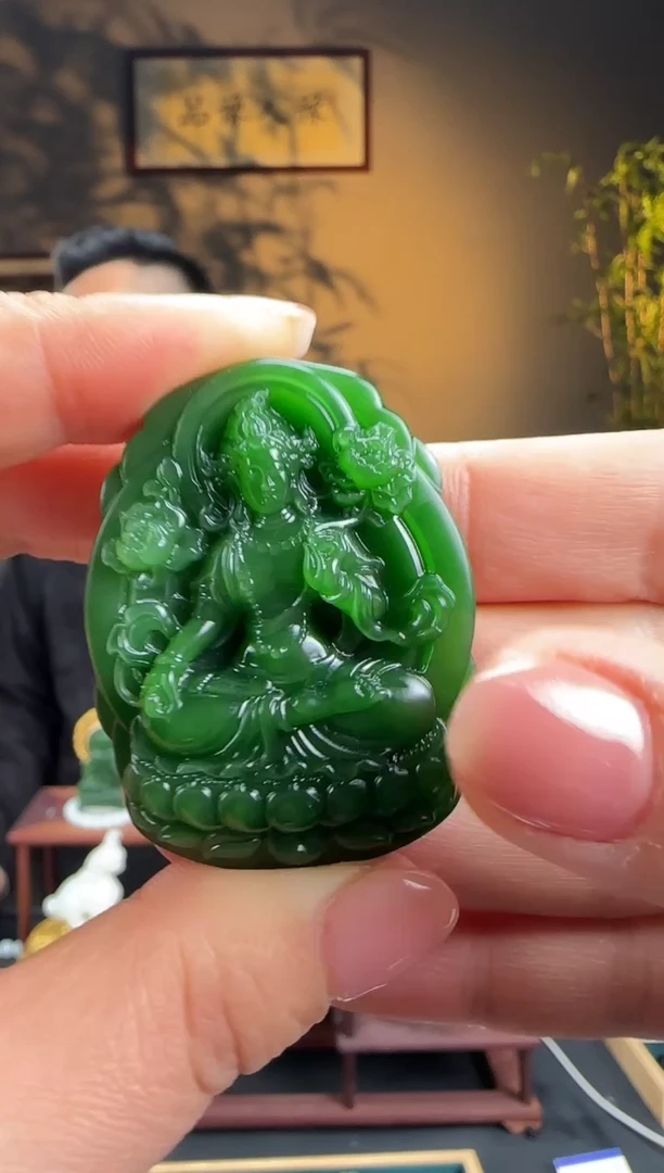 未镶嵌和田玉挂件俄碧绿度母j3395