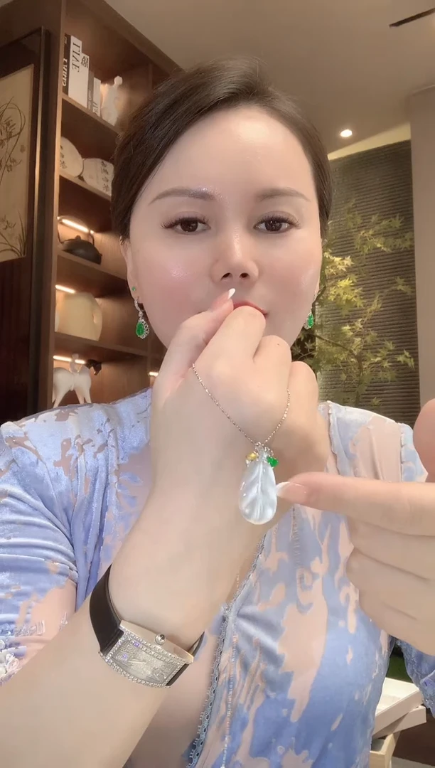 吊坠(不含链)18K金镶嵌翡翠C48