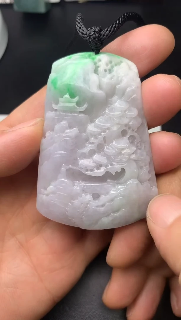 颈饰未镶嵌翡翠李*，山水