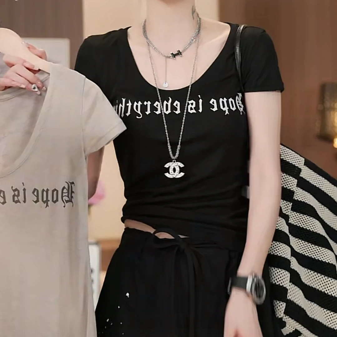 设计感时尚气质收腰显瘦短袖T恤女2025夏季新款小众印花通勤上衣