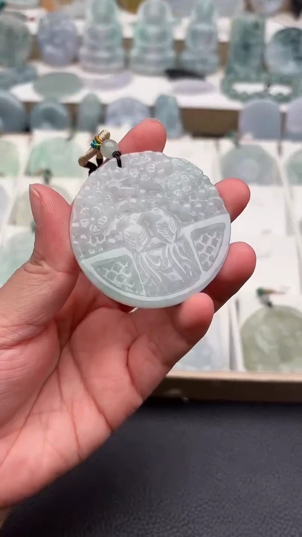 翡翠未镶嵌颈饰天然缅甸A货翡翠250