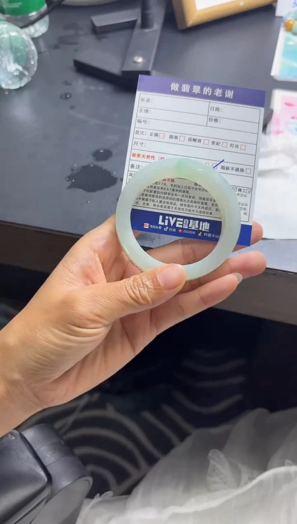 未镶嵌定制手镯不退不换定制翡翠阅****解定制手镯不退不换
