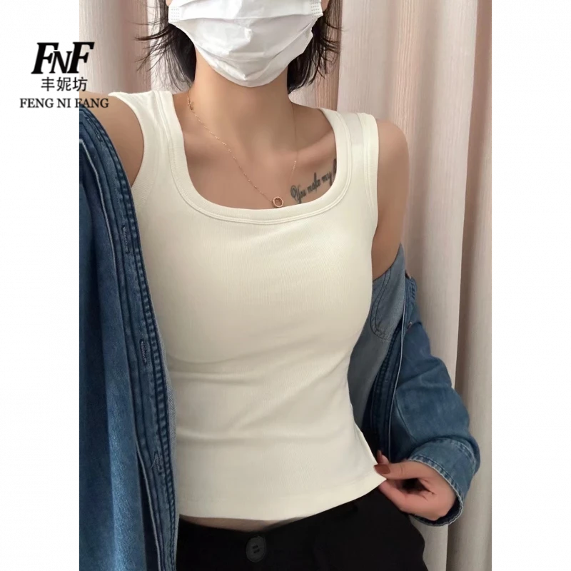 法式带胸垫一体吊带小背心女夏内搭外穿褶皱宽肩带遮副乳甜辣上衣