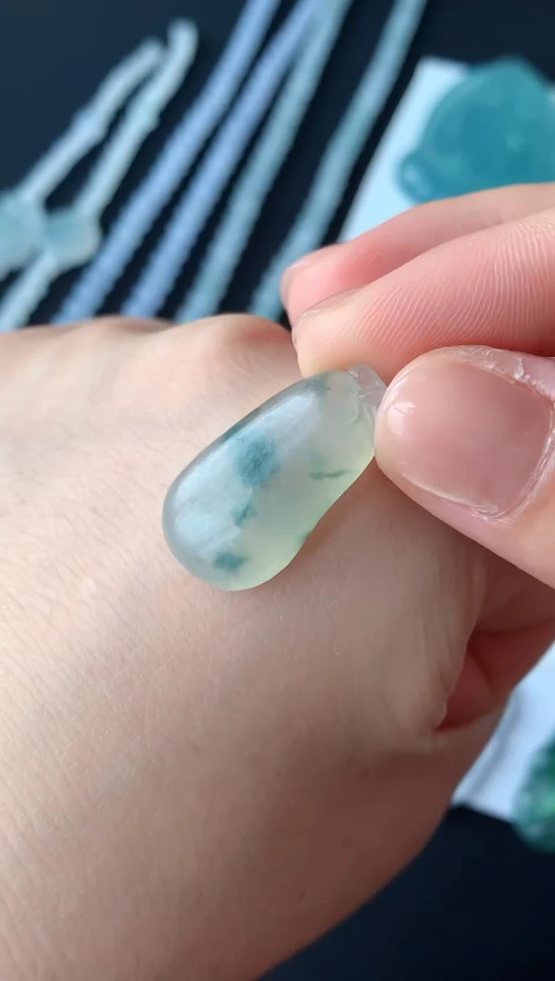 定制翡翠未镶嵌0834613178